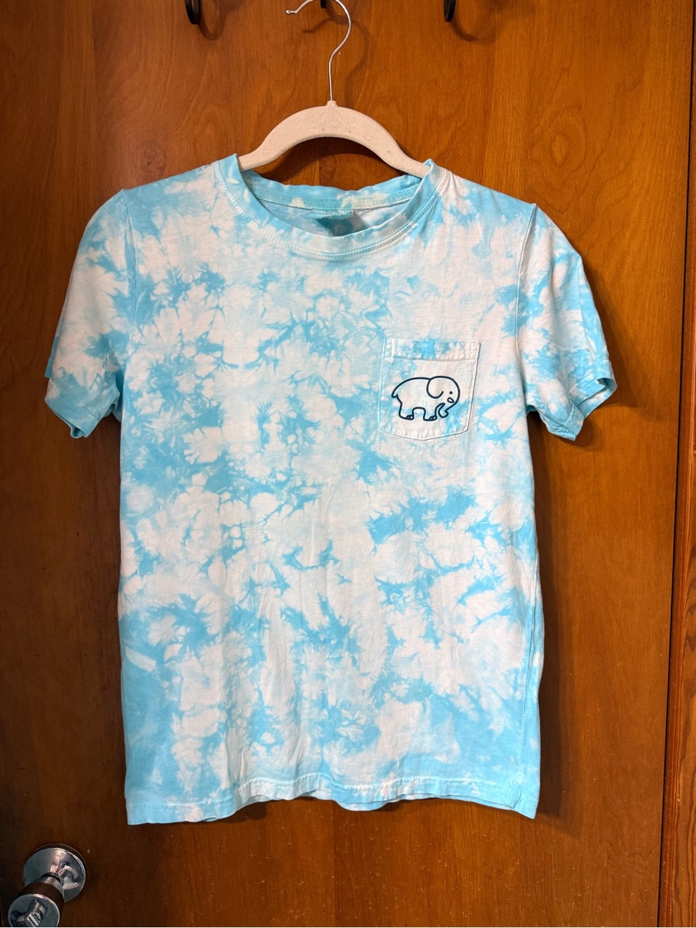 ivory ella Light Blue and White Tie-Dye Pocket Tee with Elephant